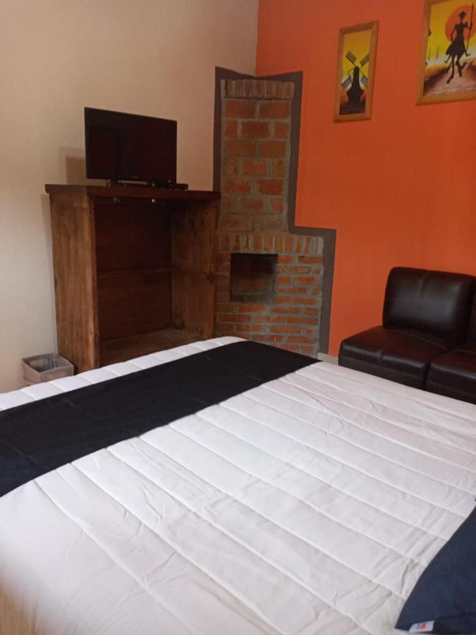 Casa Manning Y Salon La Troje Hotel Omitlan de Juarez Bagian luar foto